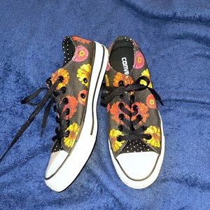 flower converse size 7